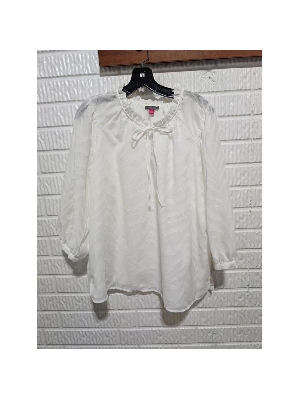 Vince Camuto Women's White Top with Tie Neckline - Size L